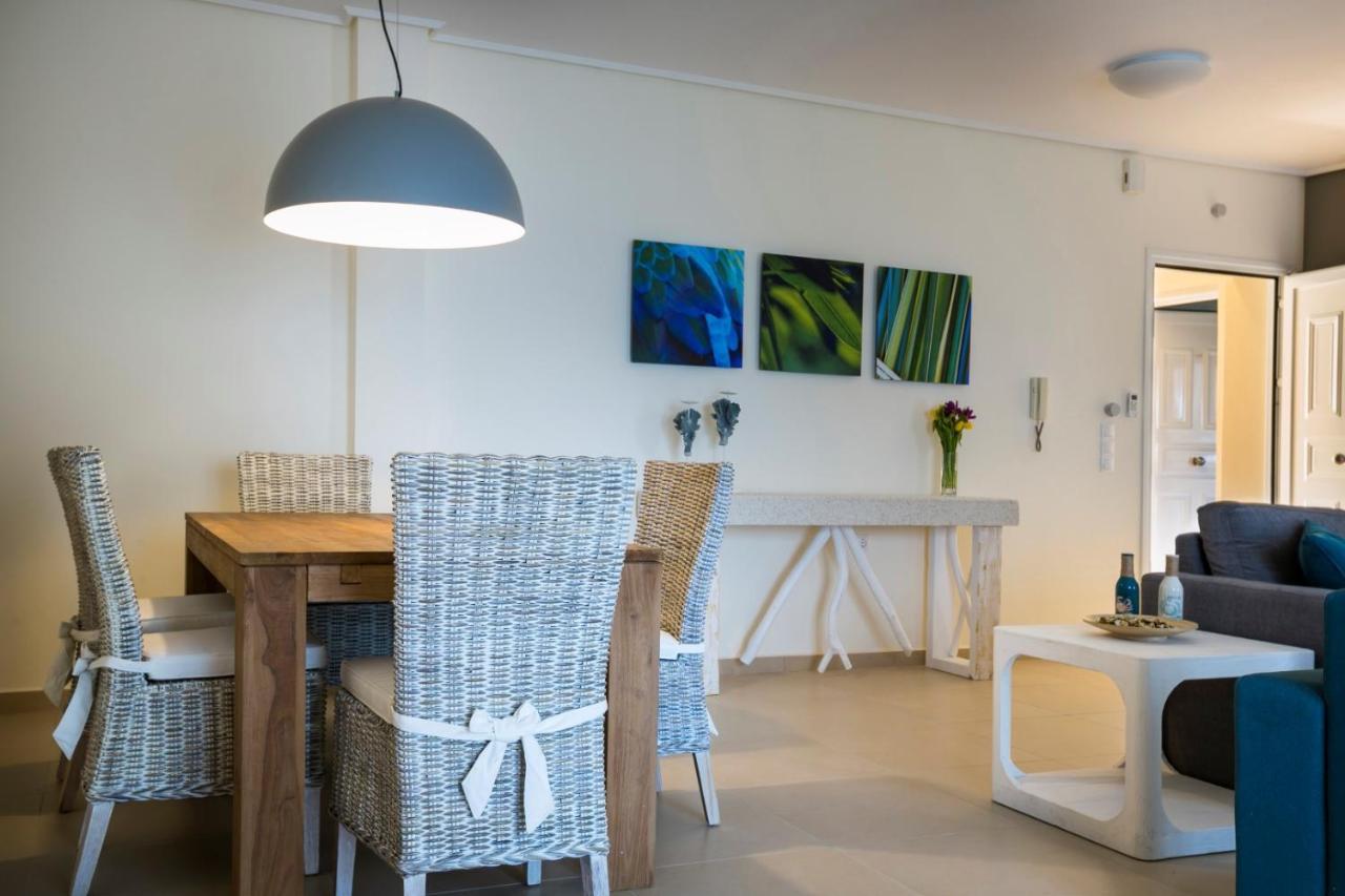 Eucalyptus Suite Sea View Каравомилос Екстериор снимка