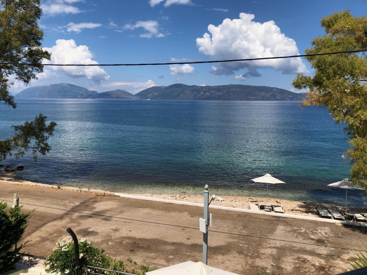 Eucalyptus Suite Sea View Каравомилос Екстериор снимка